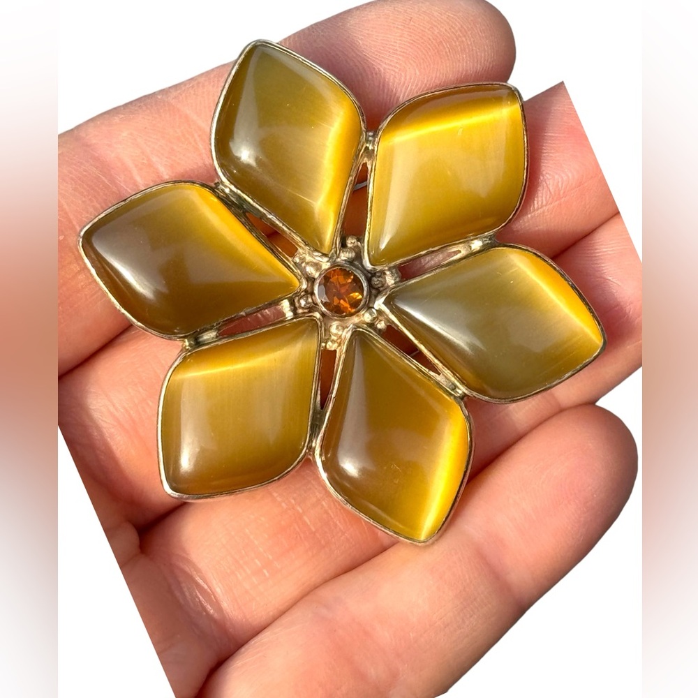 RARE  Sajen 925 Sterling silver brooch  flower Gemstone